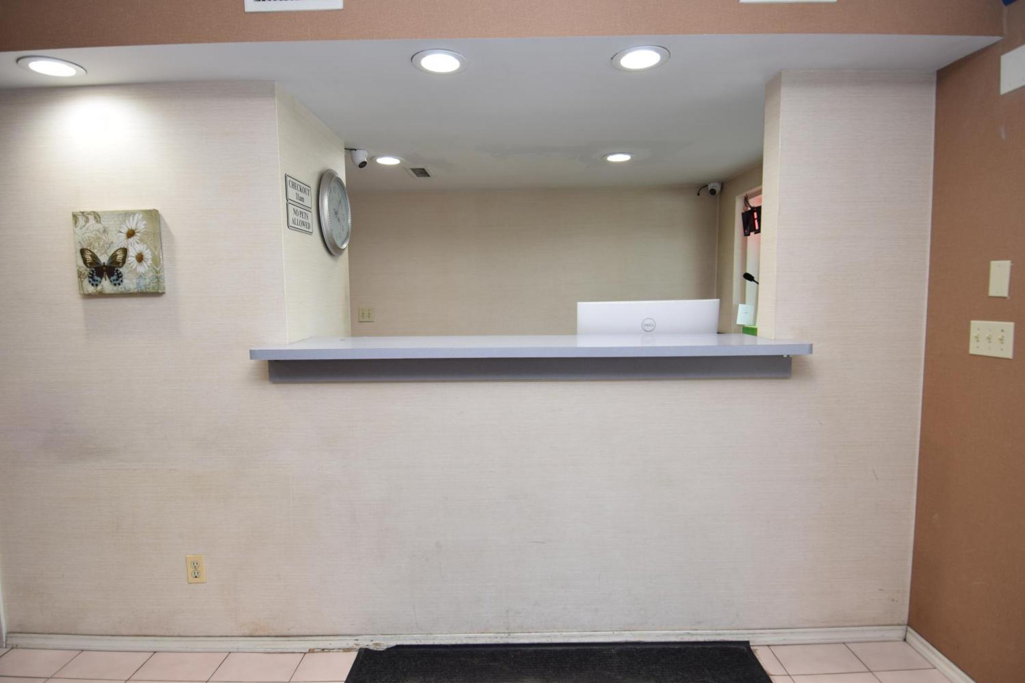 University Manor Inn Buffalo Bagian luar foto
