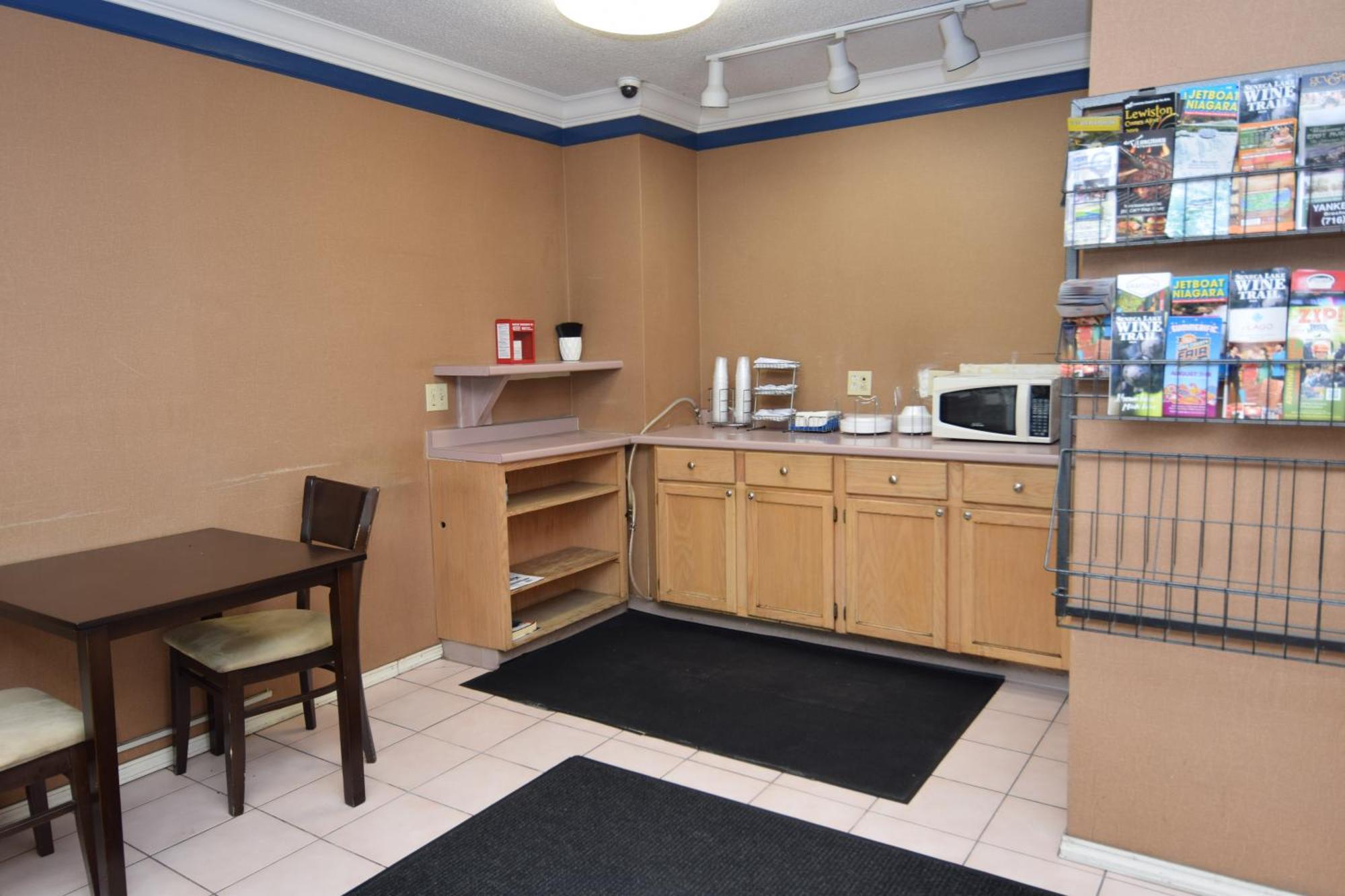 University Manor Inn Buffalo Bagian luar foto