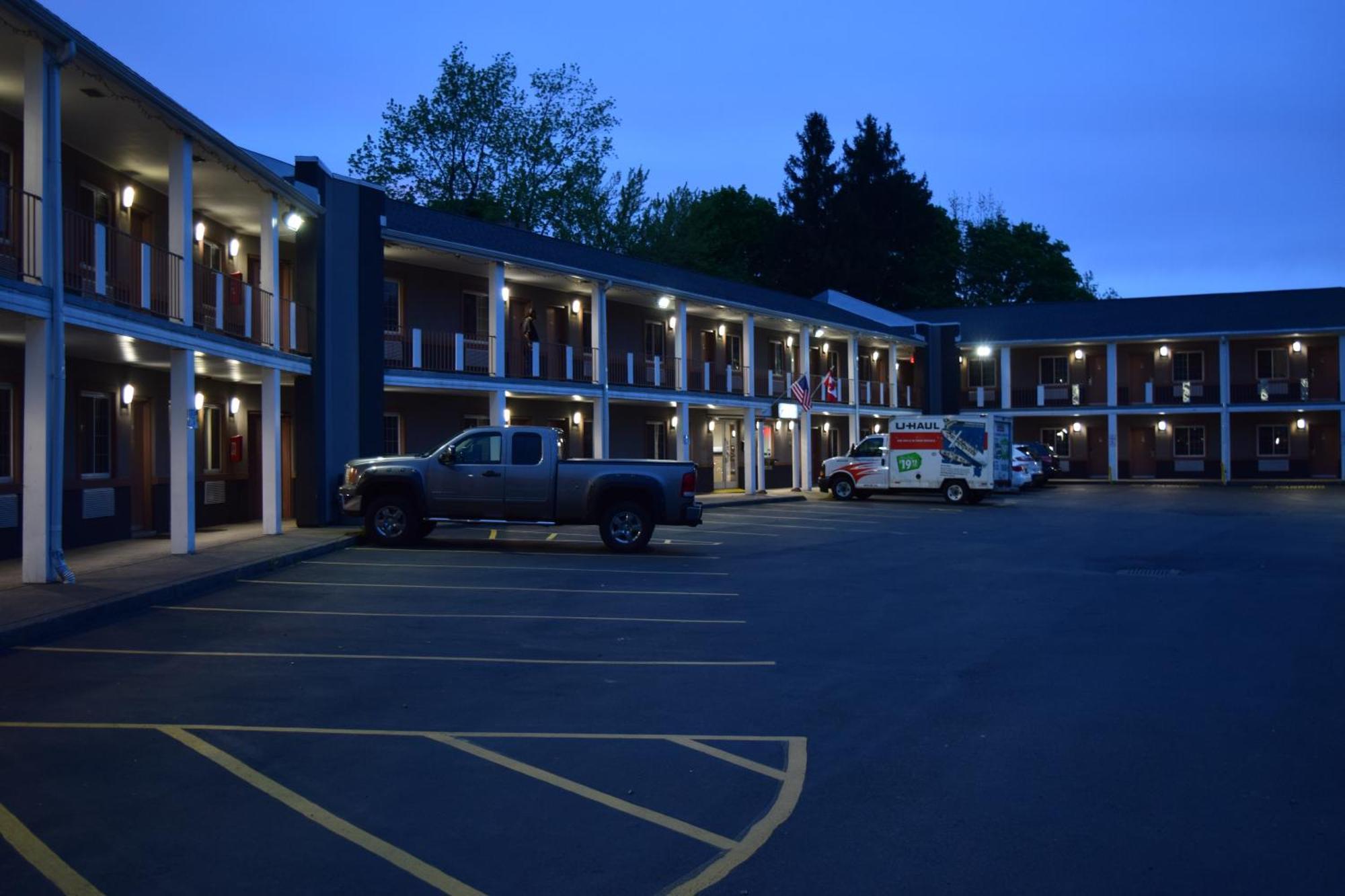 University Manor Inn Buffalo Bagian luar foto