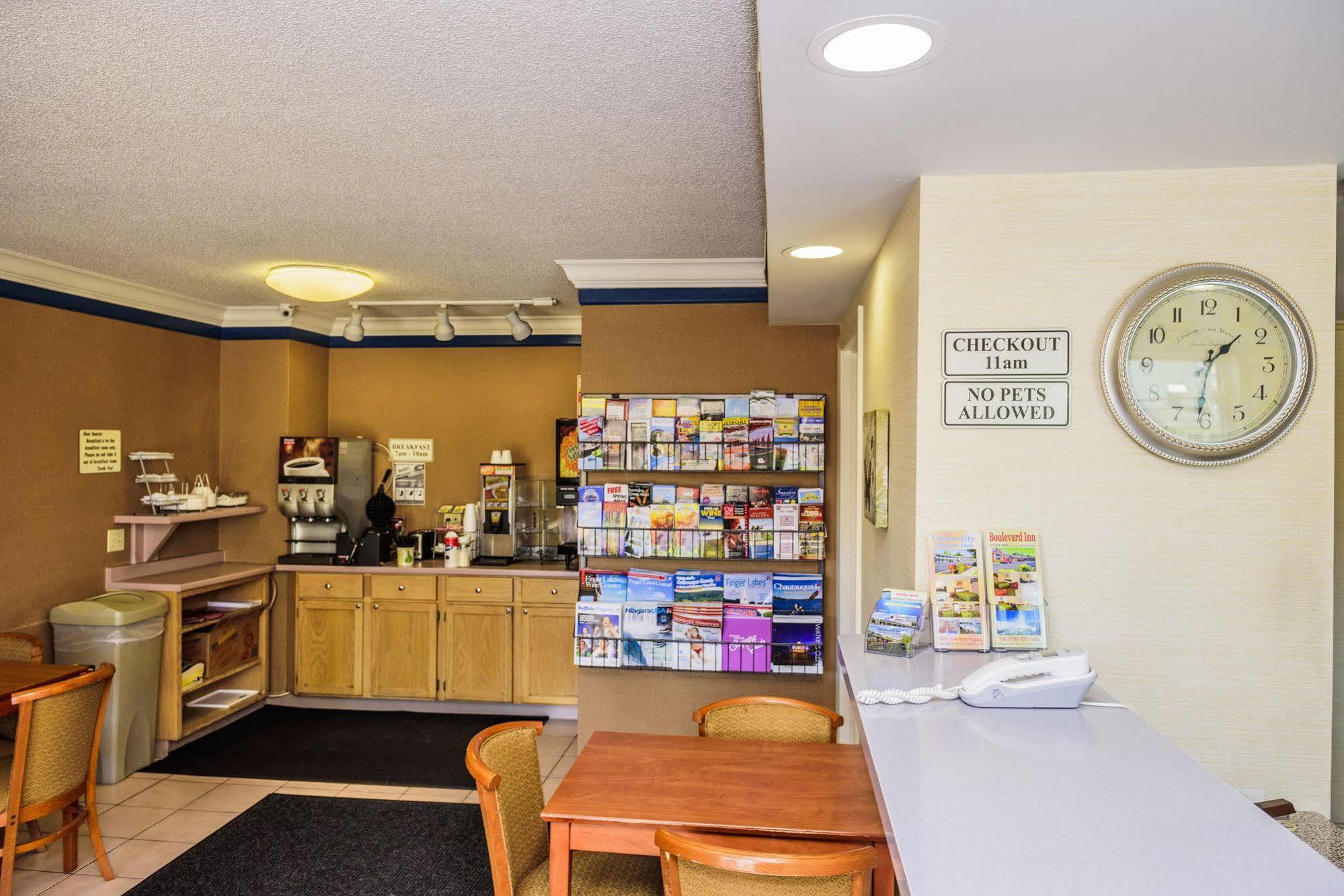 University Manor Inn Buffalo Bagian luar foto
